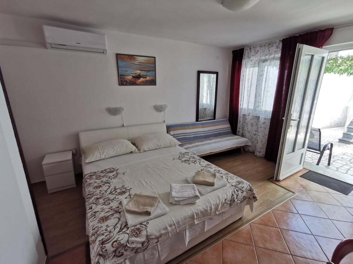 סלצה Studio Apartments Jasminka מראה חיצוני תמונה