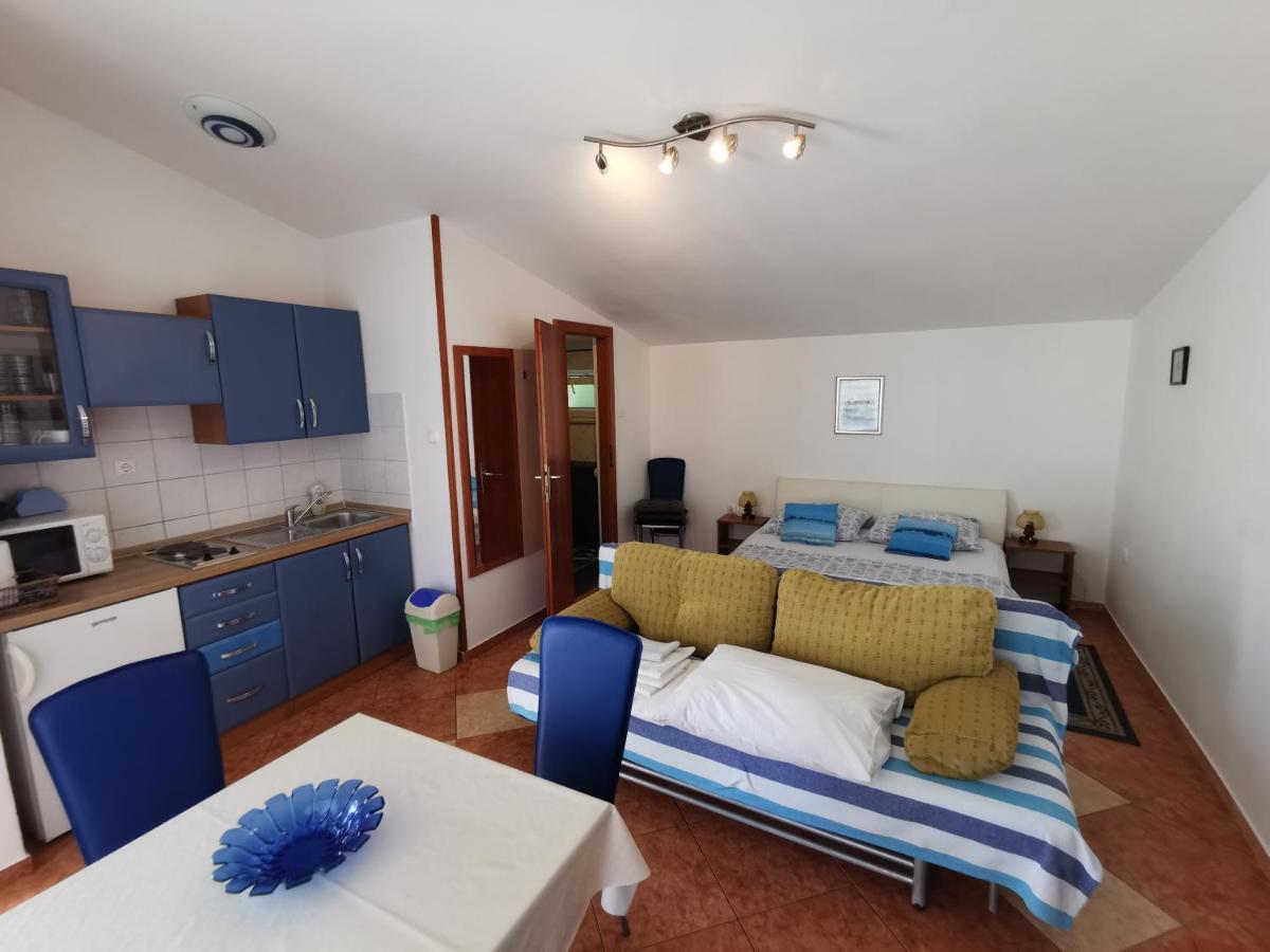 סלצה Studio Apartments Jasminka מראה חיצוני תמונה