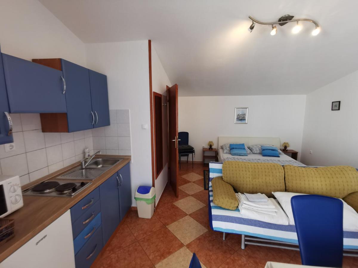 סלצה Studio Apartments Jasminka מראה חיצוני תמונה